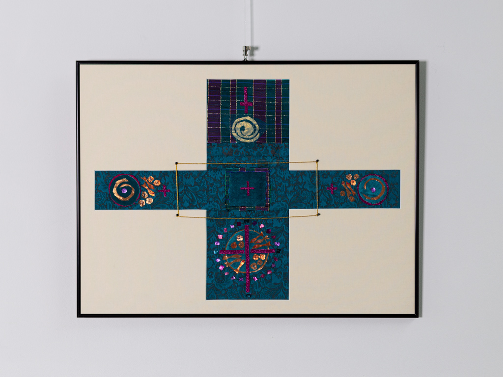 Communion Table Cover: Mae Runions